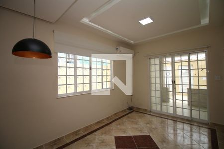 Sala de casa à venda com 2 quartos, 100m² em Vila da Penha, Rio de Janeiro