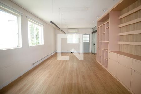 Sala de casa para alugar com 3 quartos, 200m² em Sumaré, São Paulo