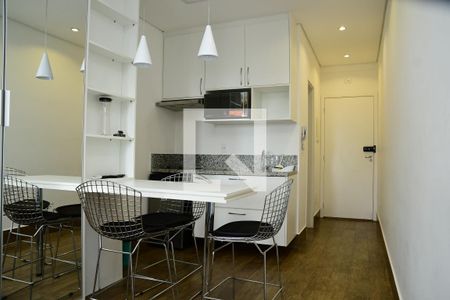 Cozinha de kitnet/studio para alugar com 1 quarto, 27m² em Granja Viana, Cotia