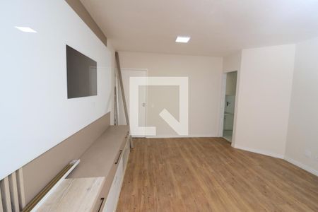 Sala de TV de apartamento para alugar com 3 quartos, 83m² em Vila Azevedo, São Paulo