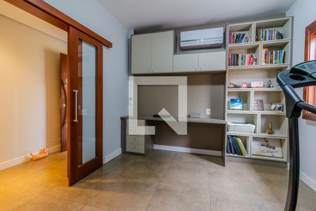 Escritório de casa para alugar com 4 quartos, 300m² em Espírito Santo, Porto Alegre