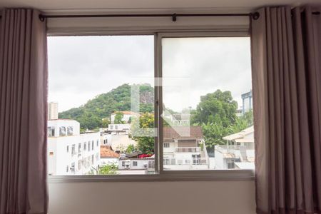 Sala de apartamento para alugar com 2 quartos, 66m² em Freguesia (jacarepaguá), Rio de Janeiro