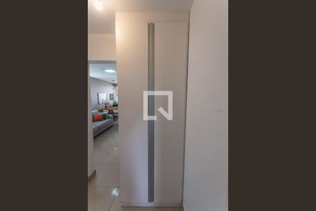 Rouparia de apartamento para alugar com 2 quartos, 86m² em Santo Antônio, Belo Horizonte