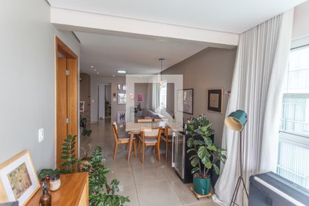 Sala de apartamento para alugar com 2 quartos, 86m² em Santo Antônio, Belo Horizonte