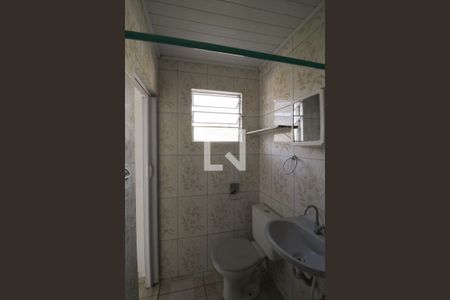 Banheiro de casa para alugar com 1 quarto, 40m² em Jardim Três Marias, São Paulo