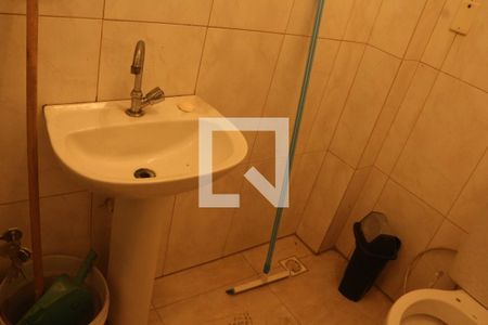 Banheiro de apartamento para alugar com 1 quarto, 40m² em Centro, São Vicente