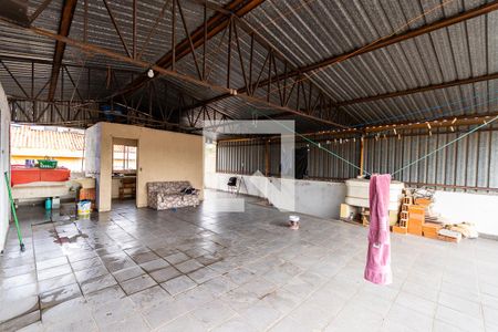 Casa à venda com 426m², 3 quartos e 3 vagas Casa à venda com 426m², 3 quartos e 3 vagasTerraço