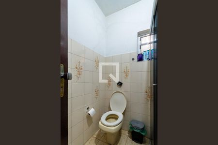 Casa à venda com 426m², 3 quartos e 3 vagas Casa à venda com 426m², 3 quartos e 3 vagasBanheiro