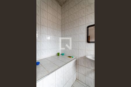 Casa à venda com 426m², 3 quartos e 3 vagas Casa à venda com 426m², 3 quartos e 3 vagasBanheiro piso superior