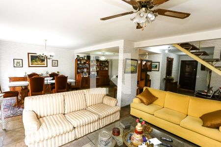 Sala de casa para alugar com 4 quartos, 240m² em Retiro Morumbi, São Paulo