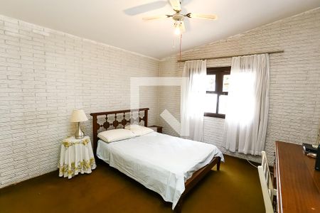 Casa para alugar com 240m², 4 quartos e 4 vagas Casa para alugar com 240m², 4 quartos e 4 vagassuíte