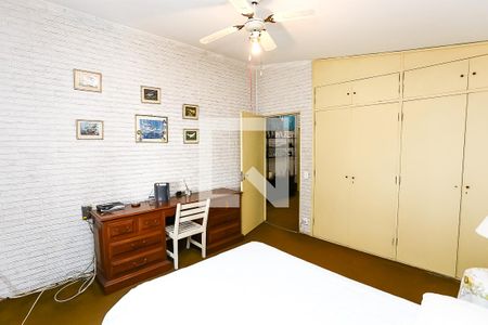 Casa para alugar com 240m², 4 quartos e 4 vagas Casa para alugar com 240m², 4 quartos e 4 vagassuíte