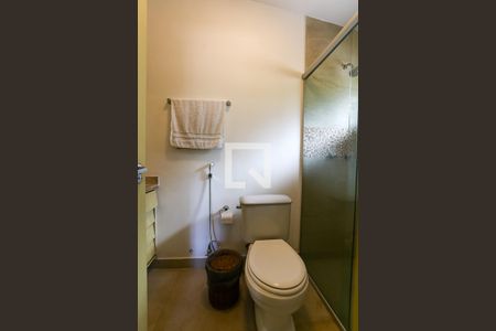 Casa para alugar com 240m², 4 quartos e 4 vagas Casa para alugar com 240m², 4 quartos e 4 vagasBanheiro