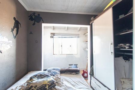 Quarto 2 de casa à venda com 3 quartos, 300m² em Campo Novo, Porto Alegre