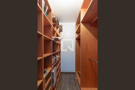 Casa de condomínio para alugar com 500m², 3 quartos e 7 vagas Casa de condomínio para alugar com 500m², 3 quartos e 7 vagasQuarto 2 - Suíte