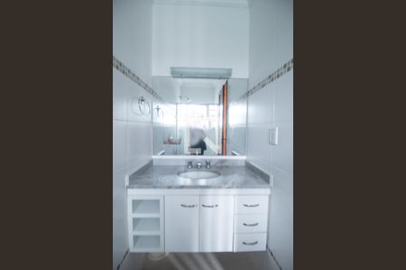 Casa de condomínio para alugar com 500m², 3 quartos e 7 vagas Casa de condomínio para alugar com 500m², 3 quartos e 7 vagasBanheiro da Suíte 1