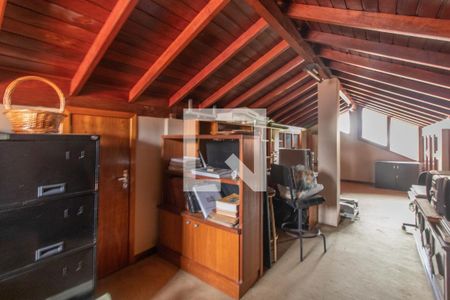 Casa de condomínio para alugar com 500m², 3 quartos e 7 vagas Casa de condomínio para alugar com 500m², 3 quartos e 7 vagasEscritório