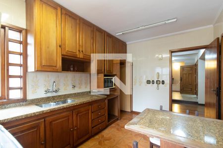 Casa de condomínio para alugar com 500m², 3 quartos e 7 vagas Casa de condomínio para alugar com 500m², 3 quartos e 7 vagasCozinha