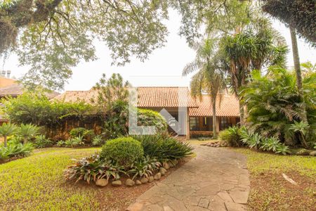 Casa de condomínio para alugar com 500m², 3 quartos e 7 vagas Casa de condomínio para alugar com 500m², 3 quartos e 7 vagasFachada