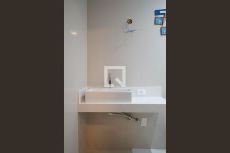 Casa à venda com 265m², 3 quartos e 3 vagas Casa à venda com 265m², 3 quartos e 3 vagasBanheiro da Suíte 2