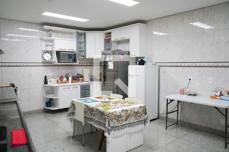 Casa à venda com 265m², 3 quartos e 3 vagas Casa à venda com 265m², 3 quartos e 3 vagasCozinha