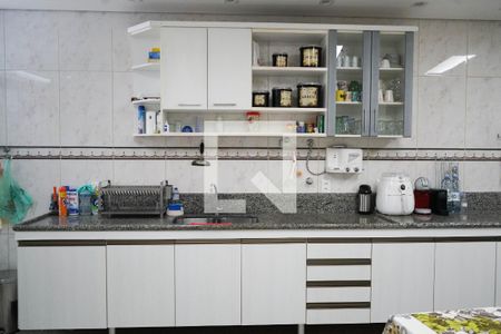 Casa à venda com 265m², 3 quartos e 3 vagas Casa à venda com 265m², 3 quartos e 3 vagasCozinha