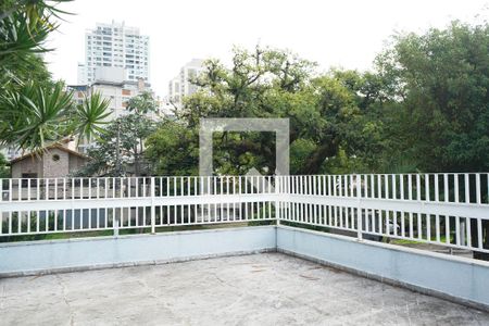 Casa à venda com 265m², 3 quartos e 3 vagas Casa à venda com 265m², 3 quartos e 3 vagasTerraço