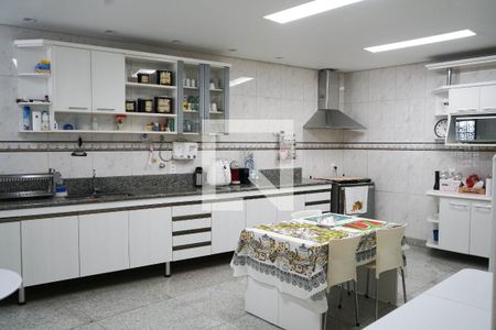 Casa à venda com 265m², 3 quartos e 3 vagas Casa à venda com 265m², 3 quartos e 3 vagasCozinha