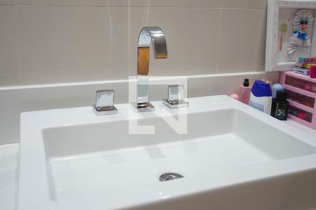 Casa à venda com 265m², 3 quartos e 3 vagas Casa à venda com 265m², 3 quartos e 3 vagasDetalhe