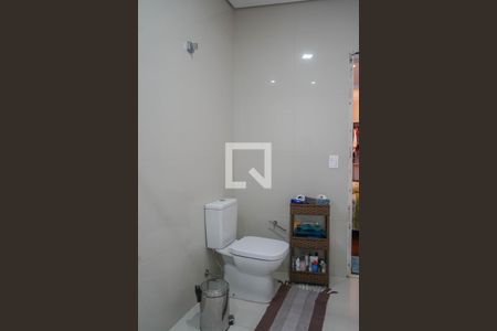 Casa à venda com 265m², 3 quartos e 3 vagas Casa à venda com 265m², 3 quartos e 3 vagasBanheiro da Suíte 1