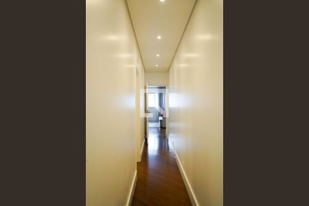 Casa à venda com 265m², 3 quartos e 3 vagas Casa à venda com 265m², 3 quartos e 3 vagasCorredor