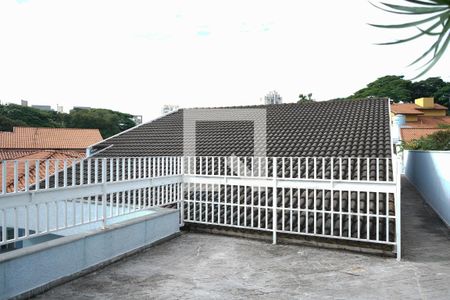 Casa à venda com 265m², 3 quartos e 3 vagas Casa à venda com 265m², 3 quartos e 3 vagasTerraço