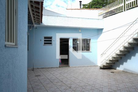 Casa à venda com 265m², 3 quartos e 3 vagas Casa à venda com 265m², 3 quartos e 3 vagasVista