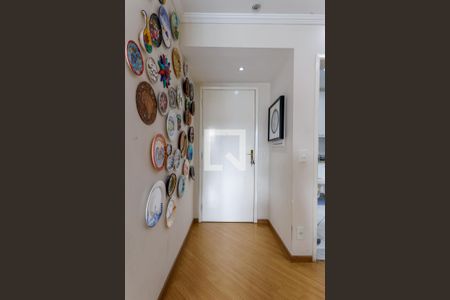 Corredor Entrada de apartamento à venda com 2 quartos, 67m² em Vila Gustavo, São Paulo
