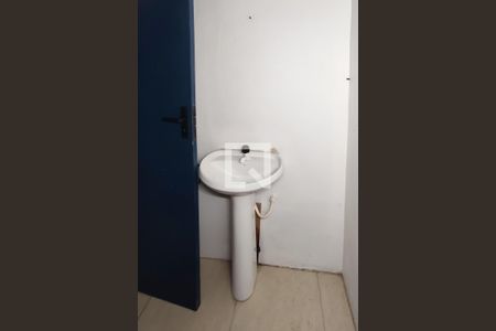 Banheiro de kitnet/studio para alugar com 1 quarto, 30m² em Rondônia, Novo Hamburgo