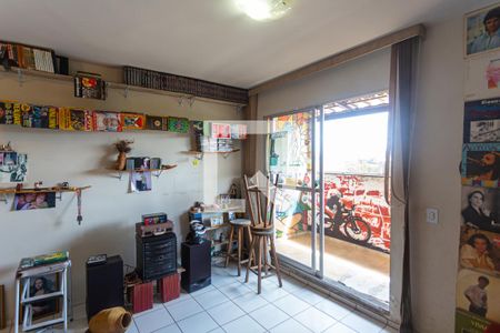 Sala 2 de apartamento para alugar com 2 quartos, 113m² em Saudade, Belo Horizonte