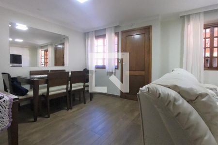 Casa de condomínio à venda com 250m², 4 quartos e 2 vagasSala