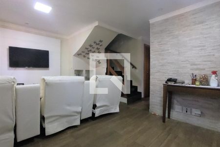 Casa de condomínio à venda com 250m², 4 quartos e 2 vagasSala