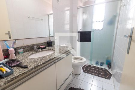 Banheiro  de apartamento à venda com 3 quartos, 84m² em Vila Assunção, Santo André