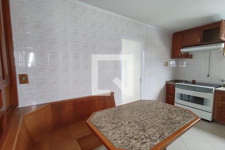Apartamento à venda com 268m², 4 quartos e 3 vagas Apartamento à venda com 268m², 4 quartos e 3 vagasCozinha
