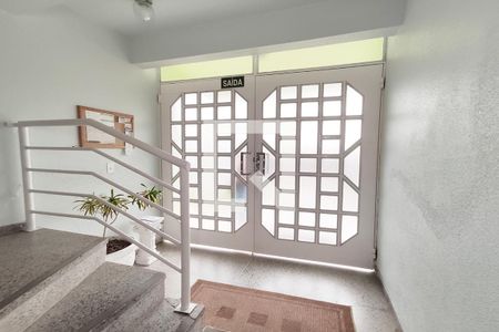 Apartamento à venda com 268m², 4 quartos e 3 vagas Apartamento à venda com 268m², 4 quartos e 3 vagasHall de Entrada