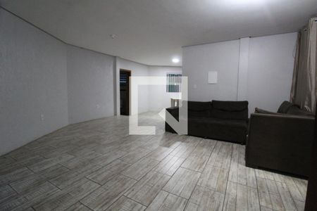 Sala de Estar de casa para alugar com 3 quartos, 200m² em Mathias Velho, Canoas