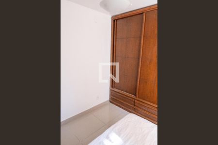 Quarto 1  de apartamento para alugar com 2 quartos, 65m² em Fátima, Niterói