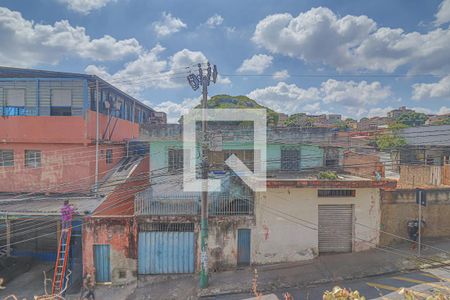 Vista da Sala de casa à venda com 2 quartos, 900m² em União, Belo Horizonte
