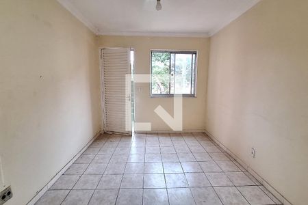 Sala de casa para alugar com 2 quartos, 60m² em Vila Santa Cruz, Duque de Caxias