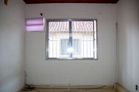 Suíte de casa de condomínio para alugar com 3 quartos, 80m² em Galo Branco, São Gonçalo