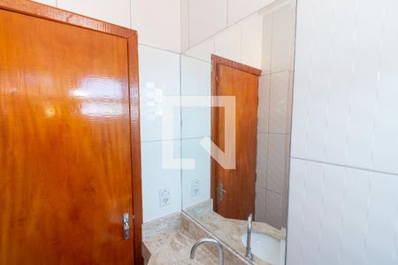 Detalhe do banheiro de kitnet/studio para alugar com 1 quarto, 22m² em Vila Regina, Goiânia