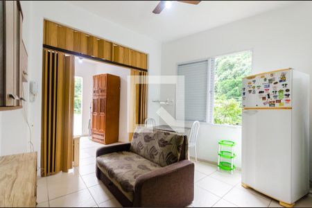 Sala de kitnet/studio para alugar com 1 quarto, 30m² em Itararé, São Vicente