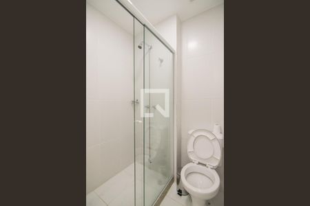 Banheiro de apartamento para alugar com 1 quarto, 37m² em Taquara, Rio de Janeiro
