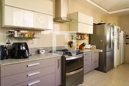 Casa de condomínio à venda com 700m², 5 quartos e 2 vagas Casa de condomínio à venda com 700m², 5 quartos e 2 vagasCozinha